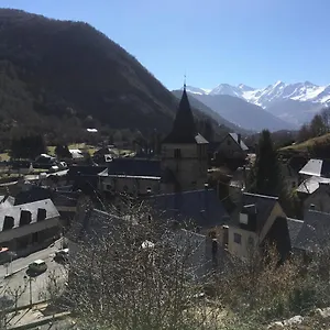 Dans Ancienne Maison Pyrénéenne. Appartement