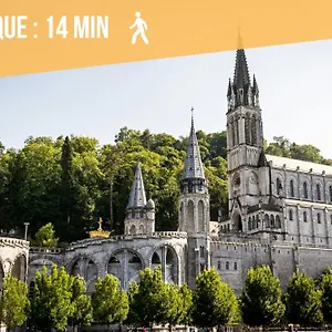 Appartement De L'isard Bleu, Dans De Tourisme 3 Etoiles, Lourdes